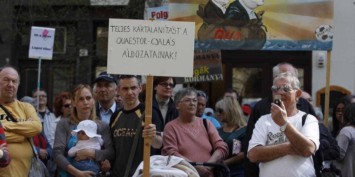 Zavrite vládu, nie obchody, kričali protivládni demonštranti v Maďarsku