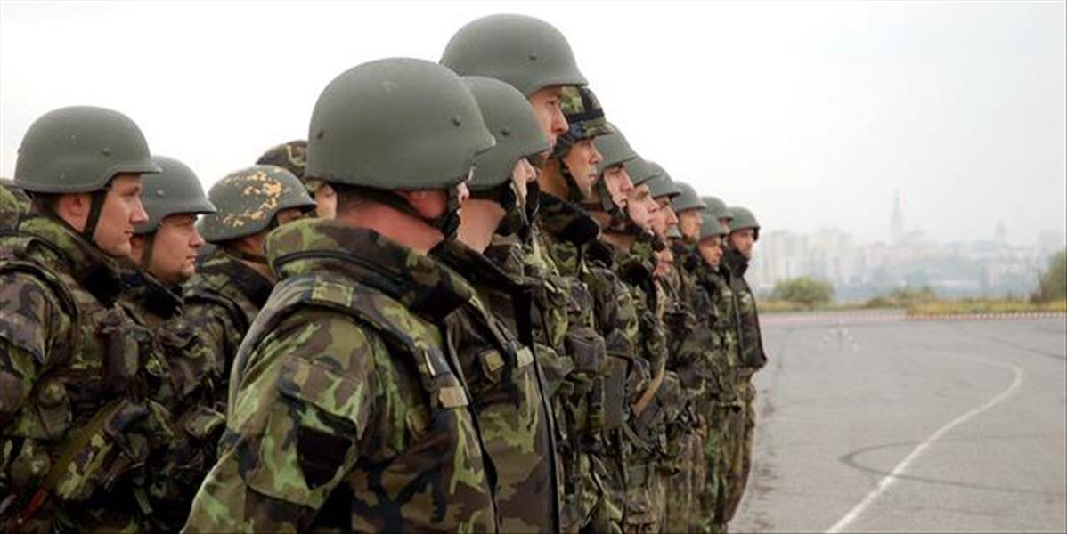 Česká armáda má mať za desať rokov 24-tisíc vojakov namiesto 16 600