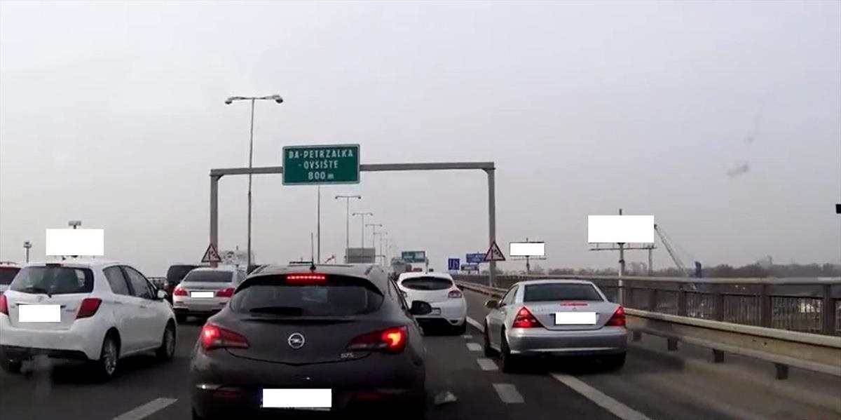 VIDEO Na internete zverejnená nahrávka stála vodiča vodičský preukaz
