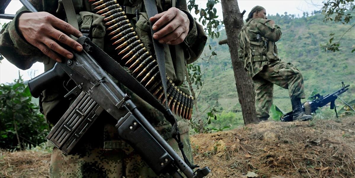 Povstalci z FARC zabili napriek prímeriu 10 vojakov