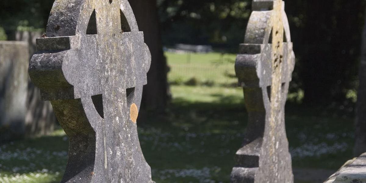Vo Francúzsku bol zhanobený ďalší cintorín, zničené boli najmä kríže