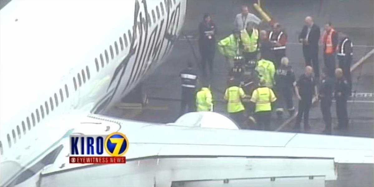 Muž, ktorý zaspal v nákladnej časti lietadla,nesmie pracovať pre Alaska Airlines