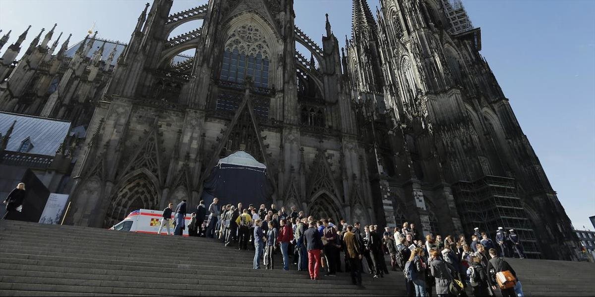 Príbuzní a predstavitelia si pripomínajú obete havárie Germanwings