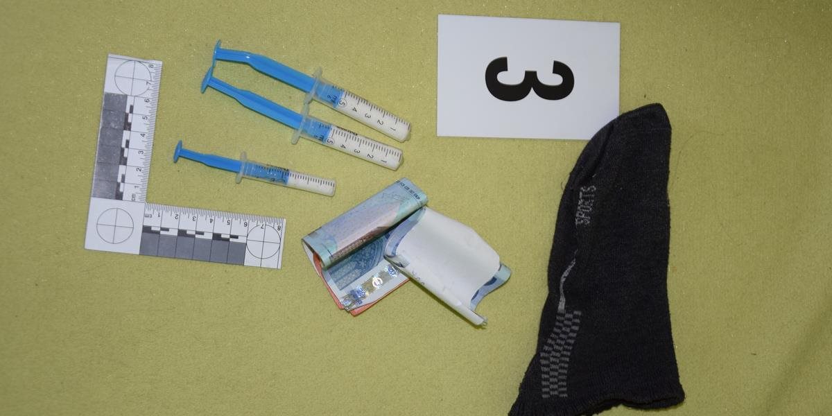 V detskej izbe u Prievidžana našli policajti metamfetamín