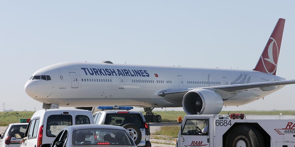 Poplach v oblakoch: Lietadlo Turkish Airlines muselo späť, kvôli bombe