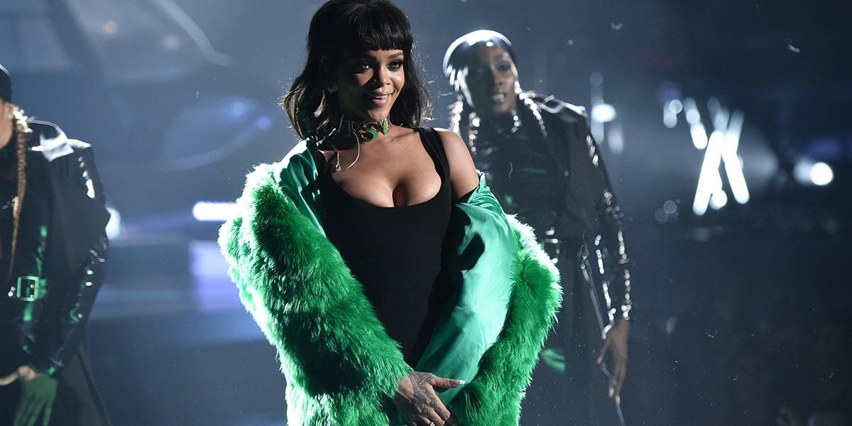 Rihanna zverejnila videoklip k piesni American Oxygen