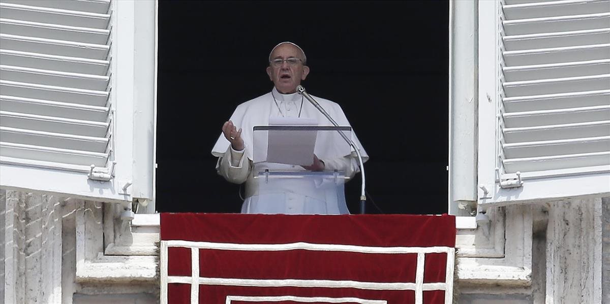 Pápež vyzval svet po utečeneckej tragédii na rozhodný zásah