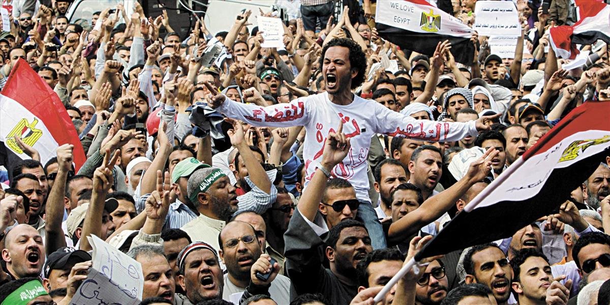Egyptský súd vymeral trest smrti 22 členom Moslimského bratstva, tvrdí zdroj
