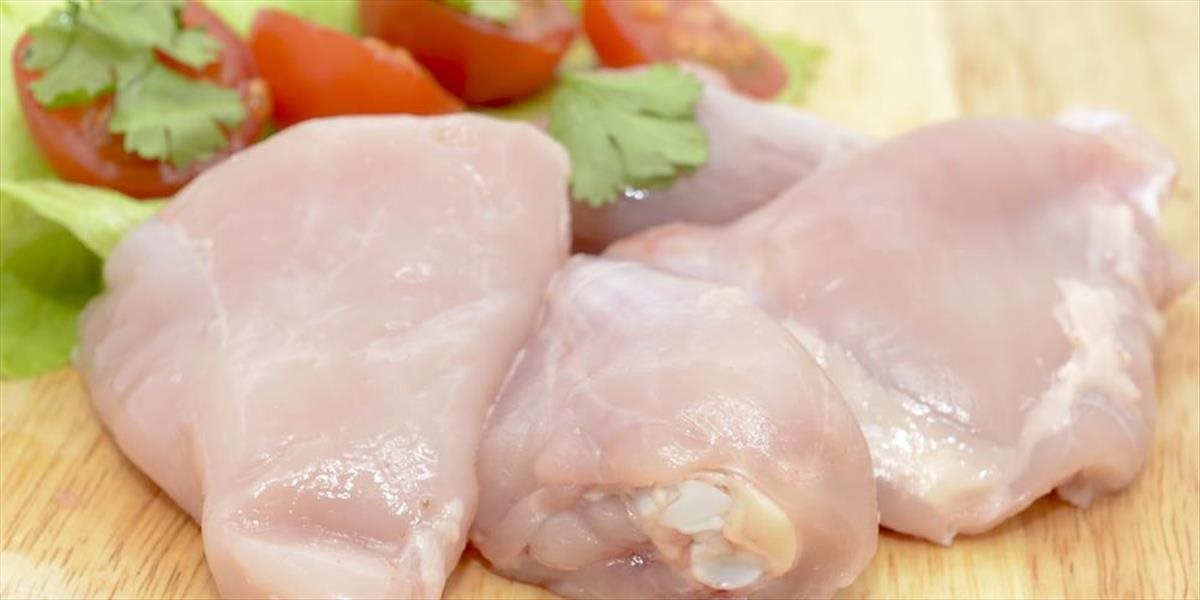 Salmonelové mäso jedli deti v škole aj materskej škôlke