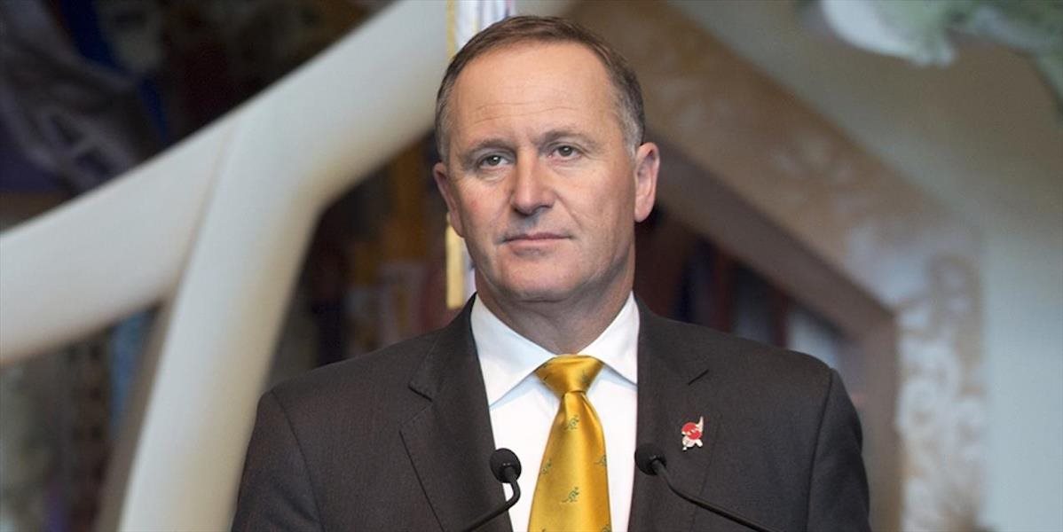Premiér Nového Zélandu ťahal čašníčku za vrkoč, musel sa ospravedlniť