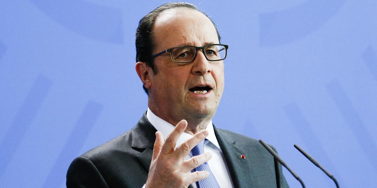 Hollande: Paríž uvažuje o odškodnení Moskvy za lode Mistral