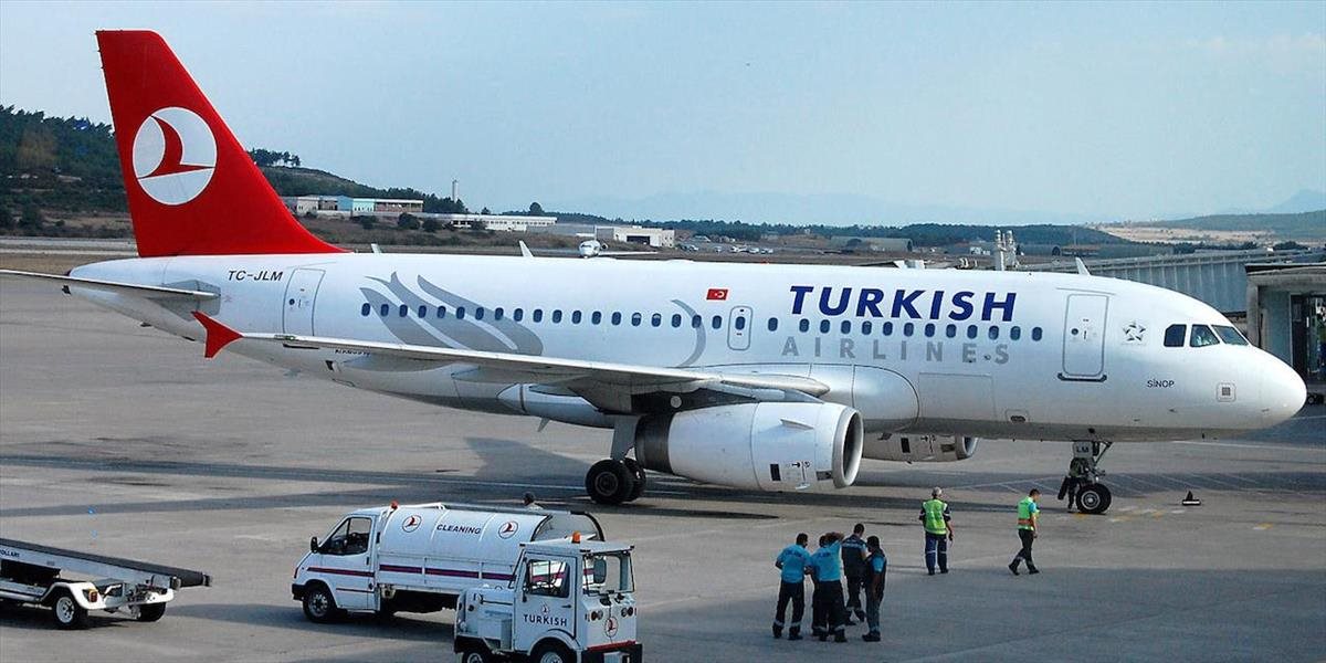 Lietadlo tureckých aerolínií núdzovo pristálo v Istanbule