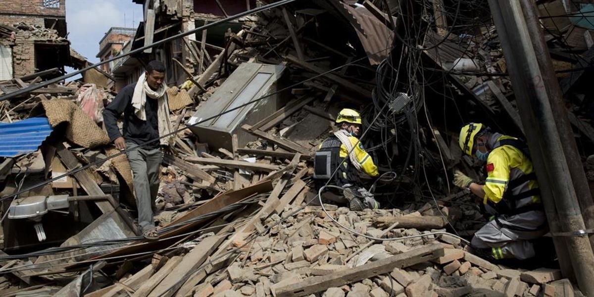 Počet obetí ničivého zemetrasenia v Nepále môže dosiahnuť 10-tisíc
