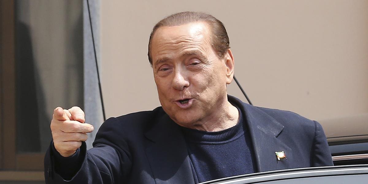 Berlusconi bude rokovať o predaji podielu v AC Miláno