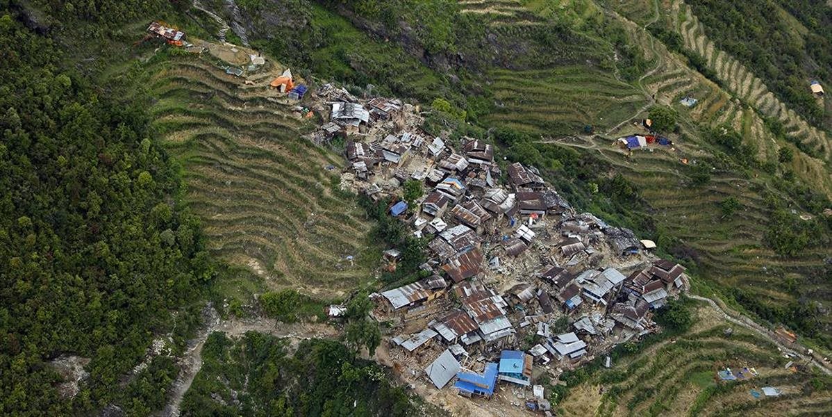 Českí záchranári smerujúci do Káthmandu museli neplánovane pristáť v Indii