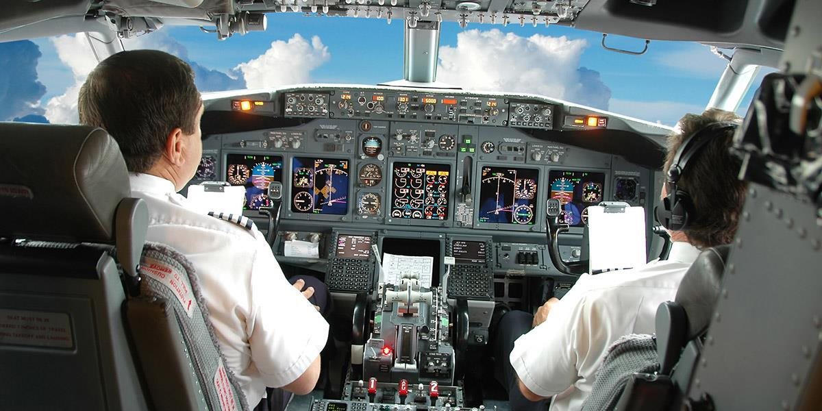 Piloti mali chybnú navigačnú aplikáciu v tabletoch, meškali desiatky letov