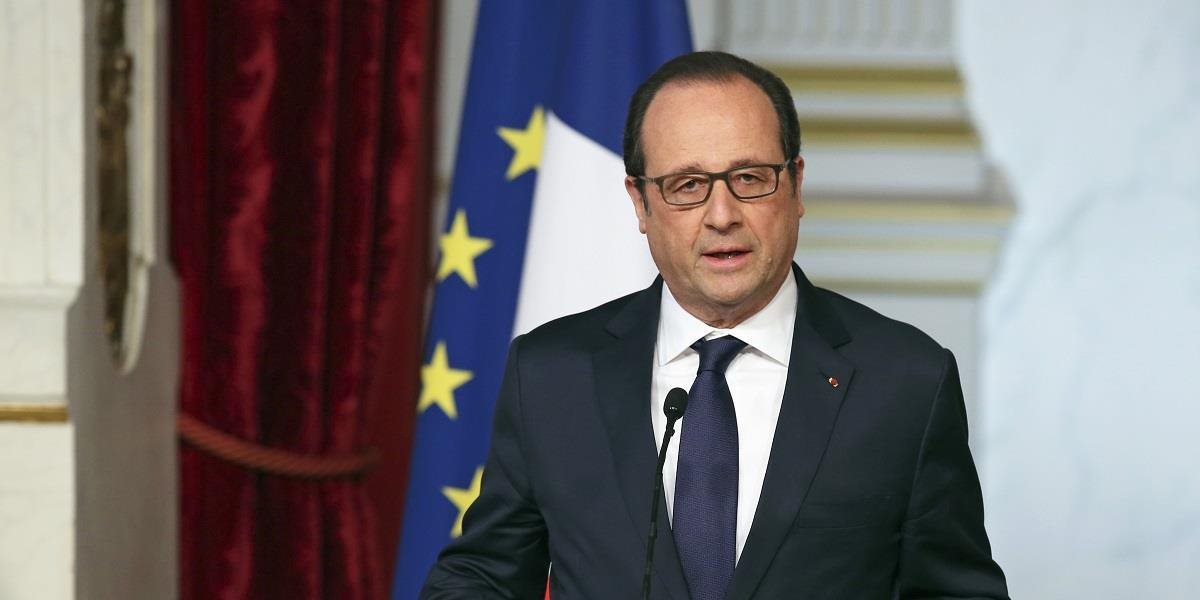 Väčšina Francúzov hodnotí výkon prezidenta Hollanda vo funkcii negatívne
