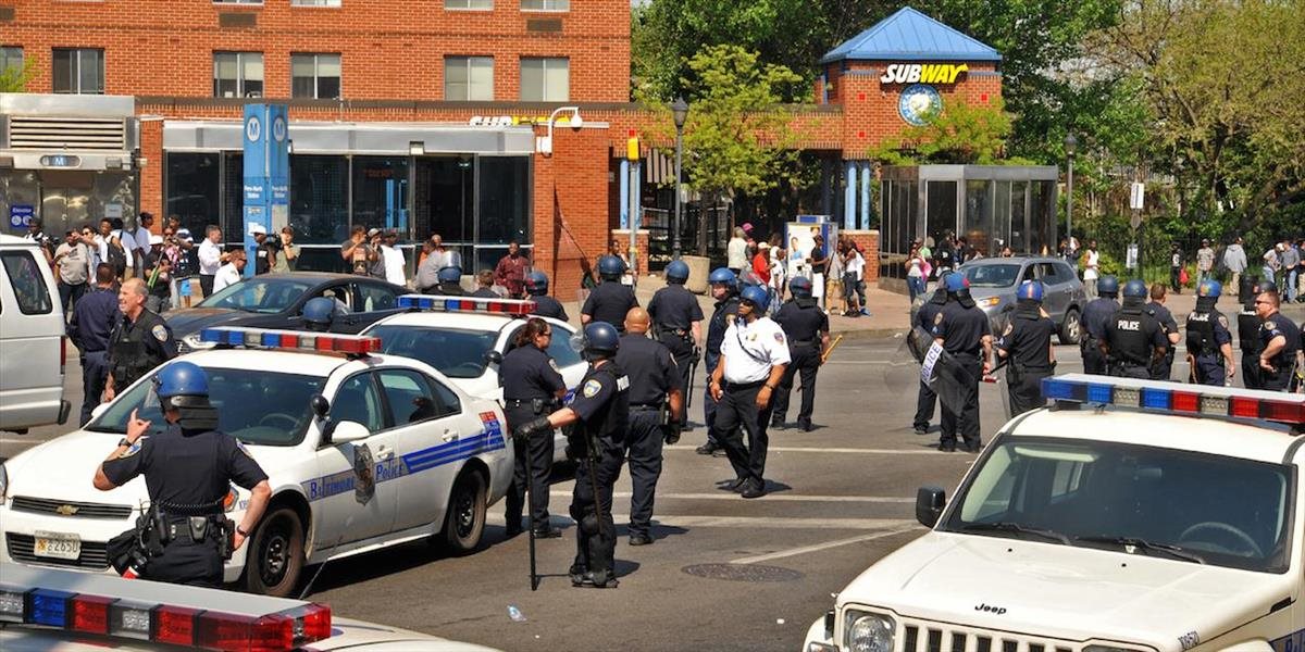 Polícia v Baltimore poprela správy o postrelení Afroameričana pri zatýkaní