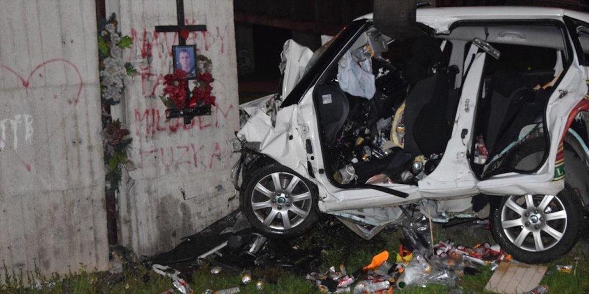 FOTO Mladý vodič narazil do piliera v Košiciach, zomrel na mieste