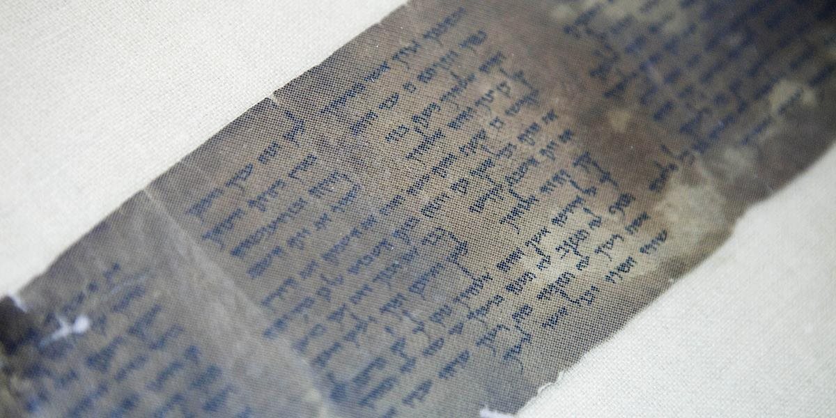 Izraelské múzeum vystaví najstarší písomný záznam desiatich Božích prikázaní