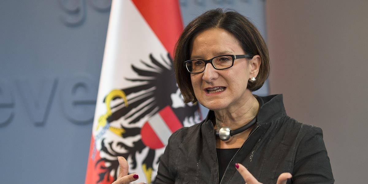 Rakúska ministerka vnútra podala trestné oznámenie pre údajné špehovanie