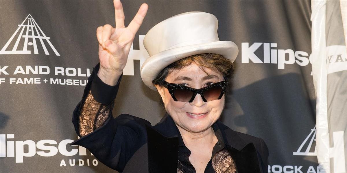Yoko Ono navrhla vlastnú kolekciu šálok a podšálok, inšpirovali ju tragédie