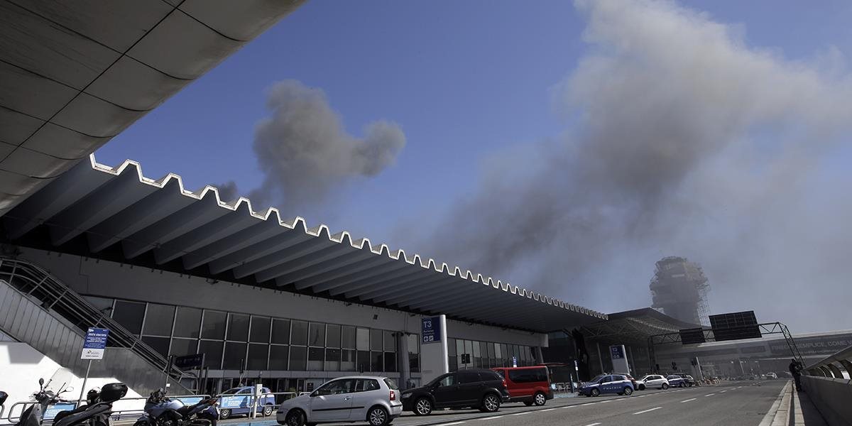 Najväčšie rímske letisko sa po požiari vracia do prevádzky