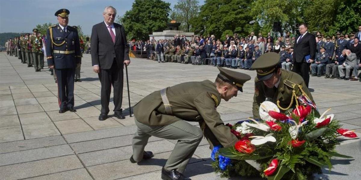 Ústavní činitelia si pripomenuli na pražskom Vítkove koniec druhej svetovej vojny
