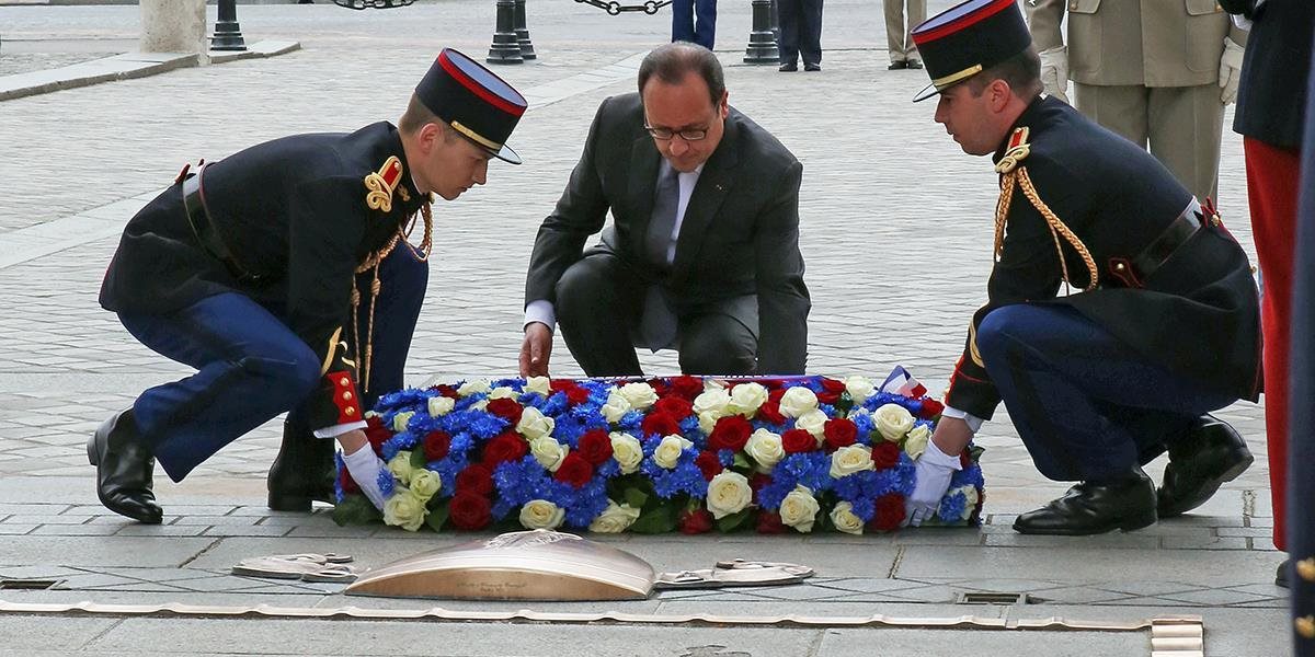Francúzski lídri si v Paríži pripomenuli koniec druhej svetovej vojny