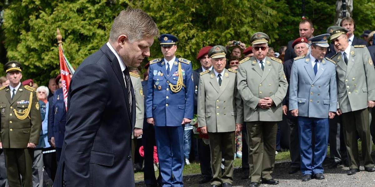 Fico v Moskve položil veniec k pamätníku neznámeho vojaka