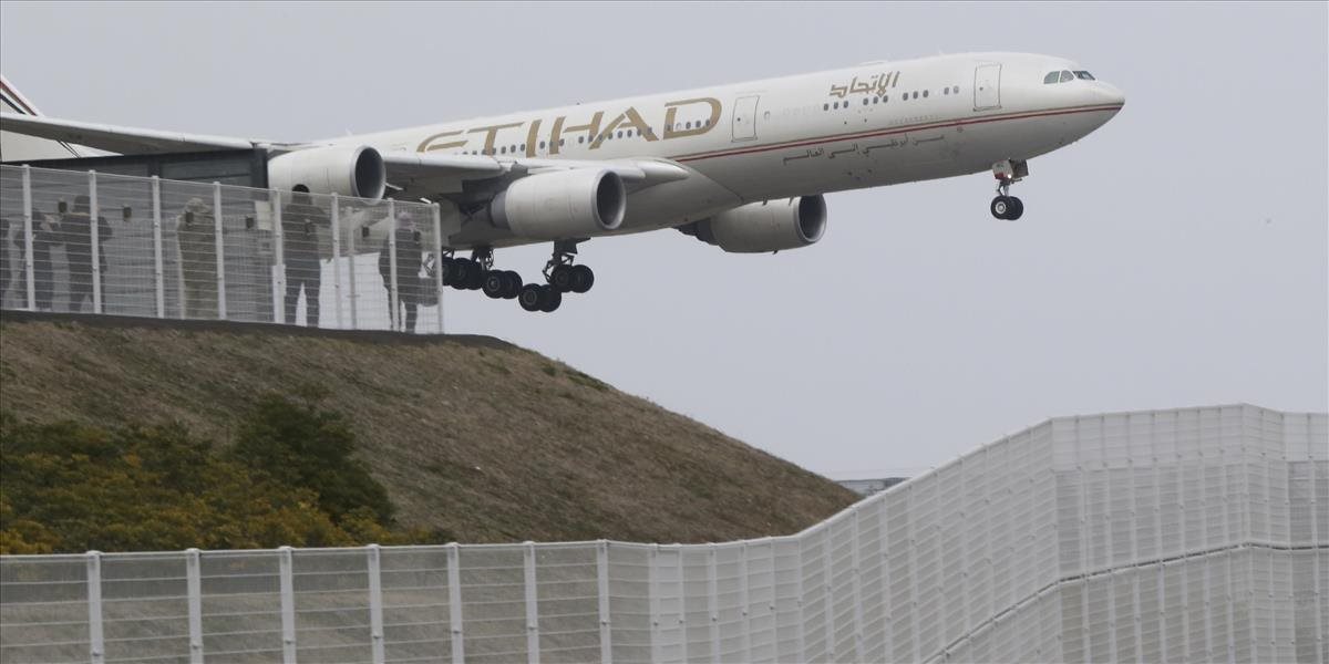 Let spoločnosti Etihad z Káhiry bol presmerovaný na leteckú základňu