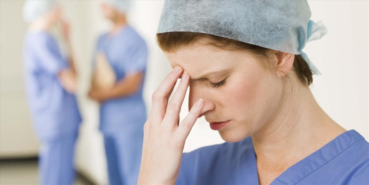 Zdravotným sestrám chýbajú kompetencie, do zahraničia nejdú iba pre plat