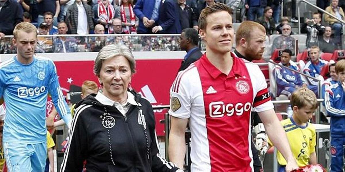 VIDEO Hráči Ajaxu oslávili netradične Deň matiek
