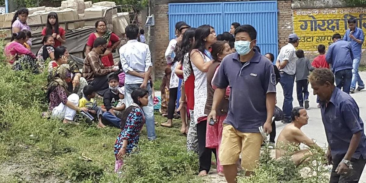 Deti žijúce po zemetrasení v Nepále v táboroch sú ohrozené