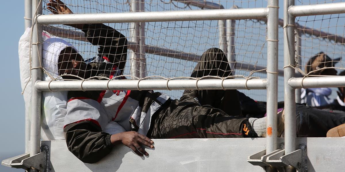 Štúdia: Mnohí migranti pokúšajúci sa dostať do EÚ miznú bez stopy