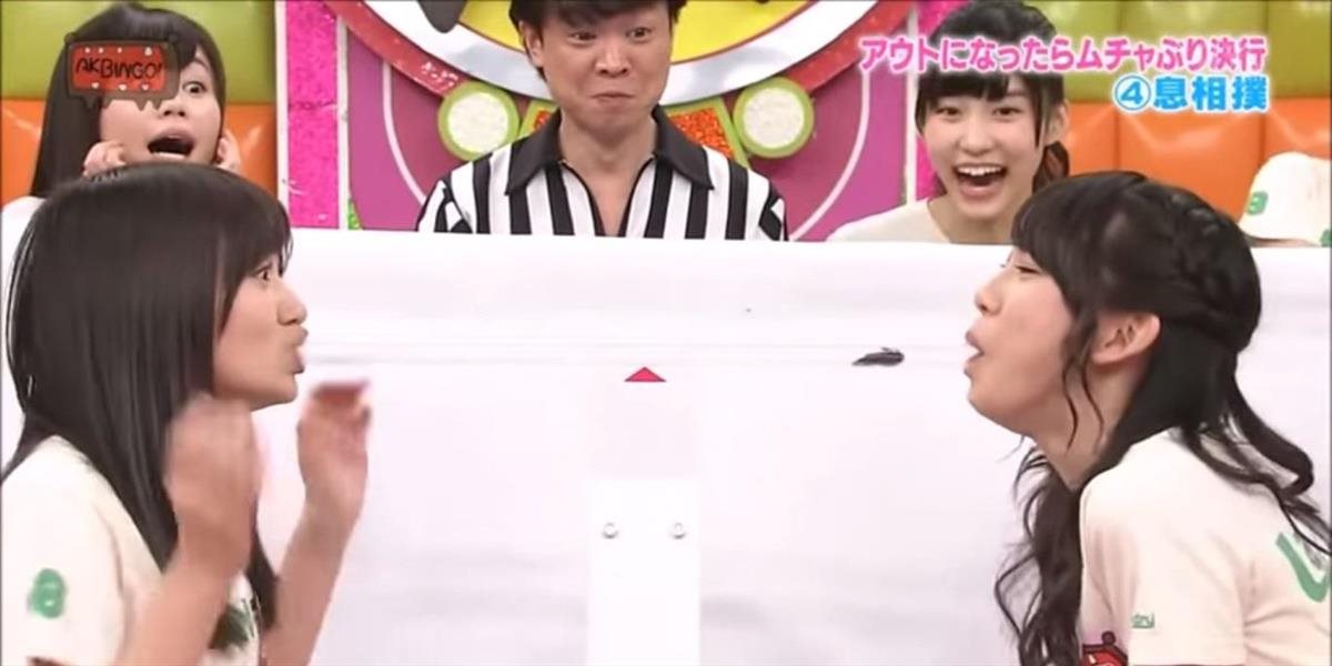 VIDEO Bláznivá japonská televízna súťaž, porazený zje švába