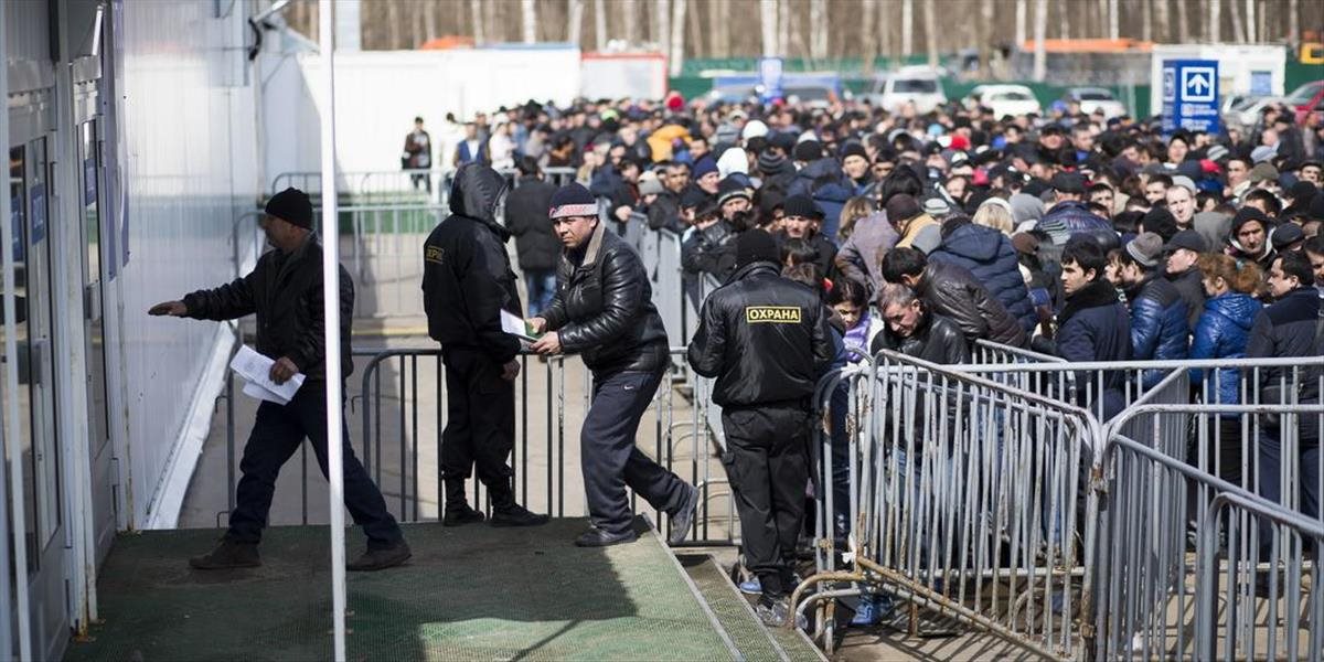 Členovia EÚ majú za dva roky prijať 20 000 utečencov na základe kvót