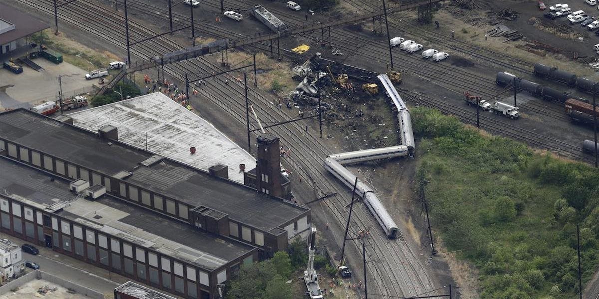 Havarovaný vlak vo Philadelphii prekročil pred nehodou rýchlosť o dvojnásobok!