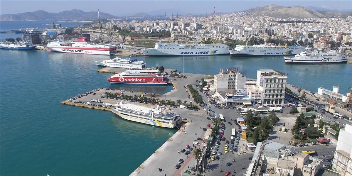 Grécka vláda predá 51-% podiel v prístave Pireus