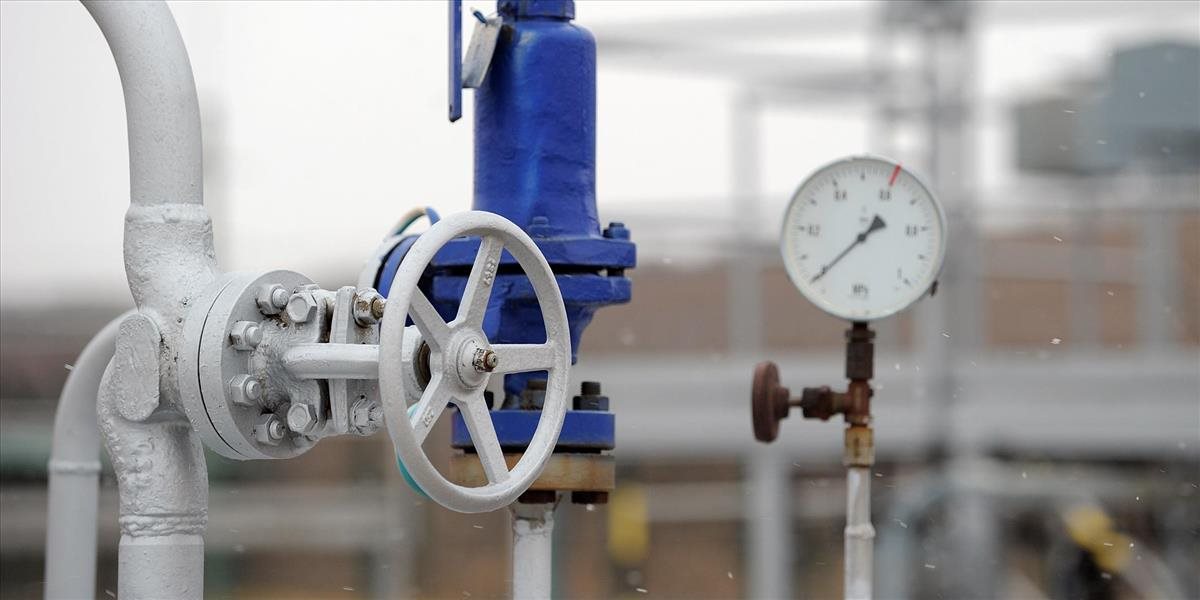 Ukrajina odoberá zo Slovenska o polovicu menej plynu