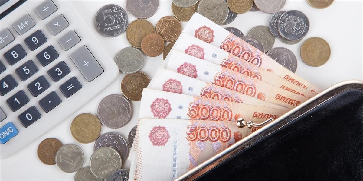 Rubeľ stúpol, hoci centrálna banka nakupuje zahraničné meny