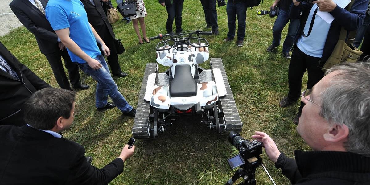 FOTO Terénne vozidlo s elektrickým pohonom absolvovalo testy funkčnosti