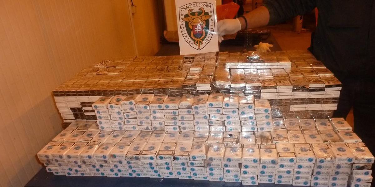 Colníci zadržali nelegálne cigarety v hodnote 38-tisíc eur