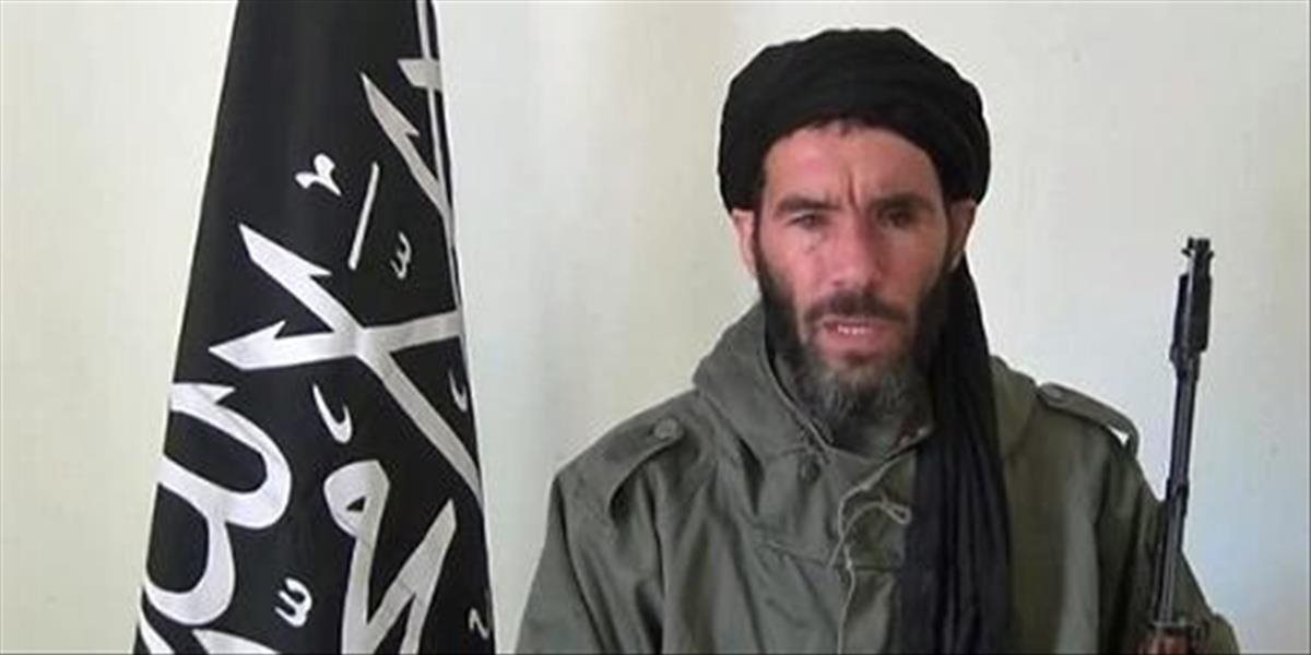 Militantný vodca Belmuchtár odmietol prísahu vernosti Islamskému štátu