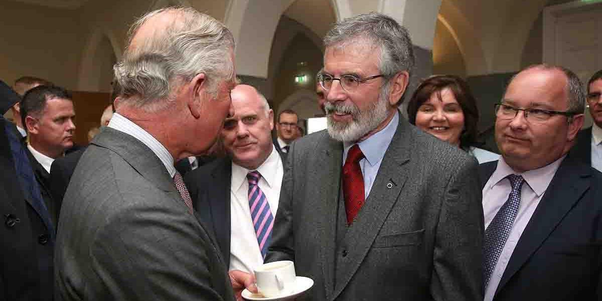 Britský princ Charles pricestoval na prelomovú návštevu Írska