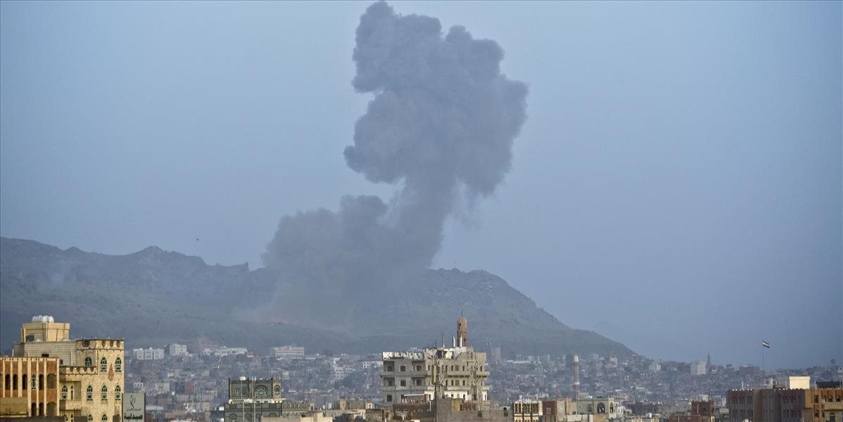 Koalícia nepretržite bombardovala jemenskú metropolu Saná