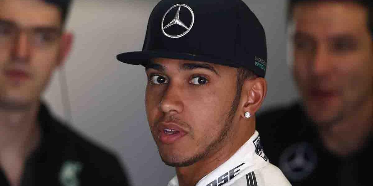 F1: Mercedes si zaviazal Hamiltona na ďalšie tri roky, zarobí 126 miliónov eur