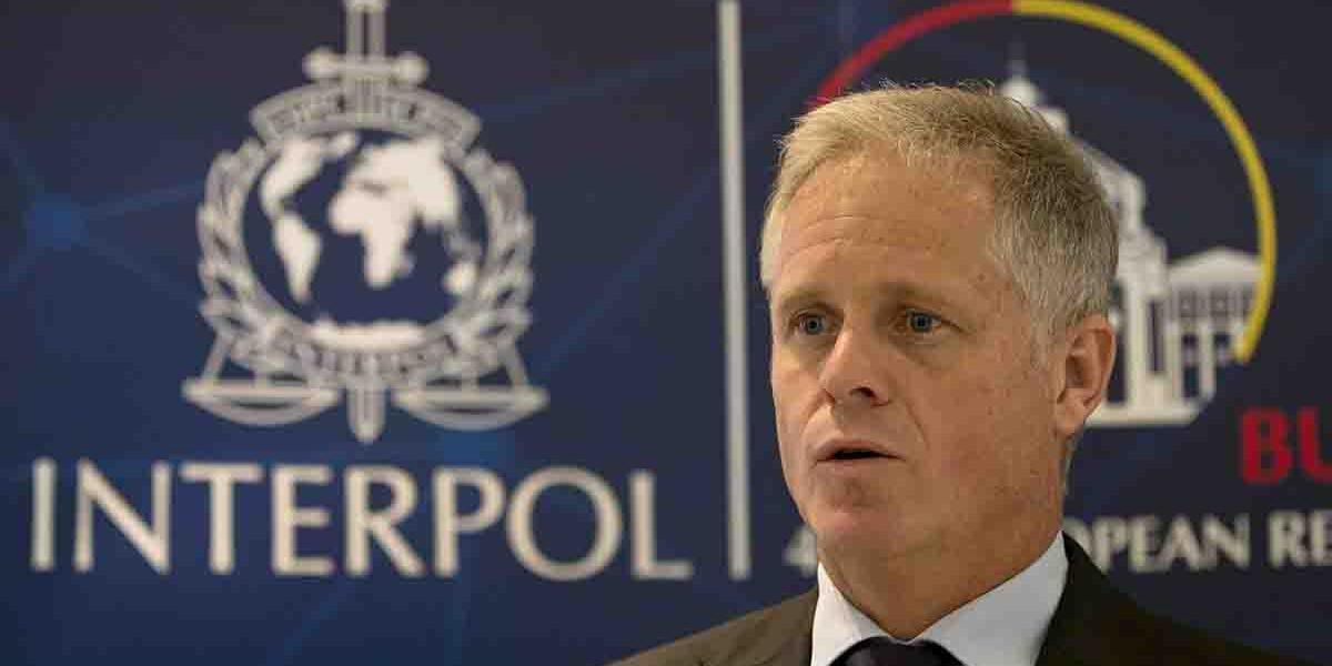 Interpol hľadá cesty, ako rozbiť siete zahraničných bojovníkov