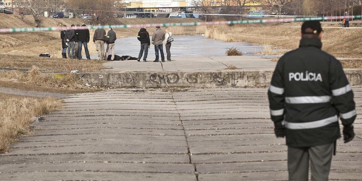 Mŕtveho muža našli pri Hornáde v Košiciach, polícia vyšetruje jeho smrť