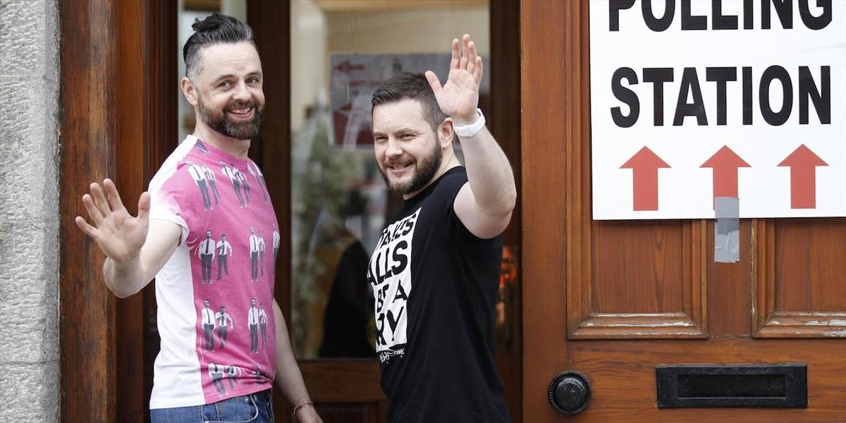 Vysoká účasť v referende v Írsku nahráva táboru za homosexuálne manželstvá